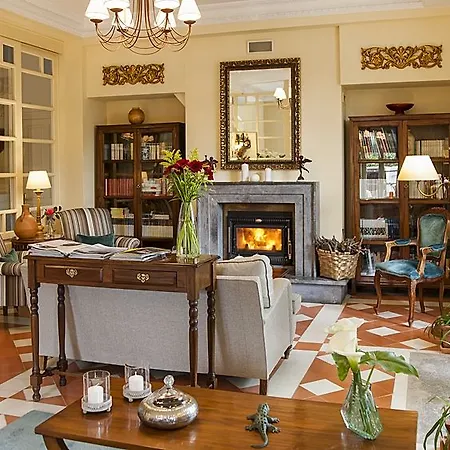 Hotel Casona De La Paca 3*