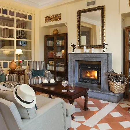 Casona De La Paca 3*