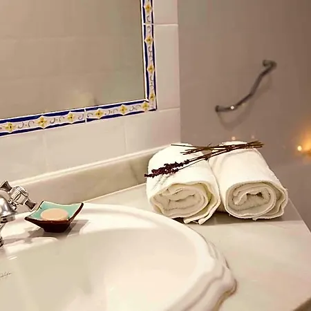 Casona De La Paca 3*