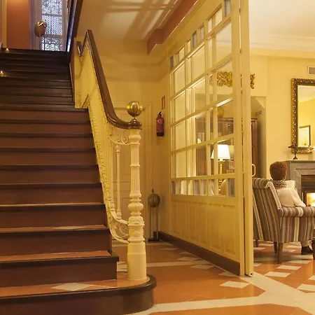 Hotel Casona De La Paca 3*