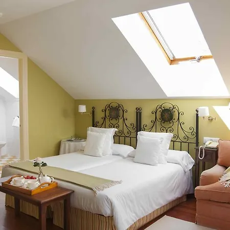 Otel Casona De La Paca 3*