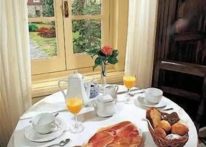 Casona De La Paca 3*